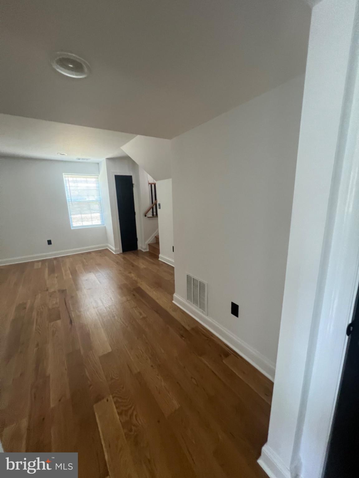 4400 Rendale Court Olney, MD 20832 - Photo 42 of 47 Bright and airy entryway awaits you.