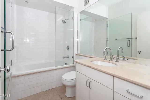 $4,600 | 257 South Spring Street, Unit PHE, Los Angeles, CA 90012