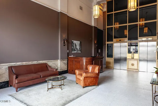 $4,600 | 257 South Spring Street, Unit PHE, Los Angeles, CA 90012