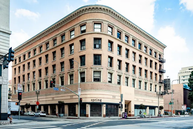 $4,600 | 257 South Spring Street, Unit PHE, Los Angeles, CA 90012