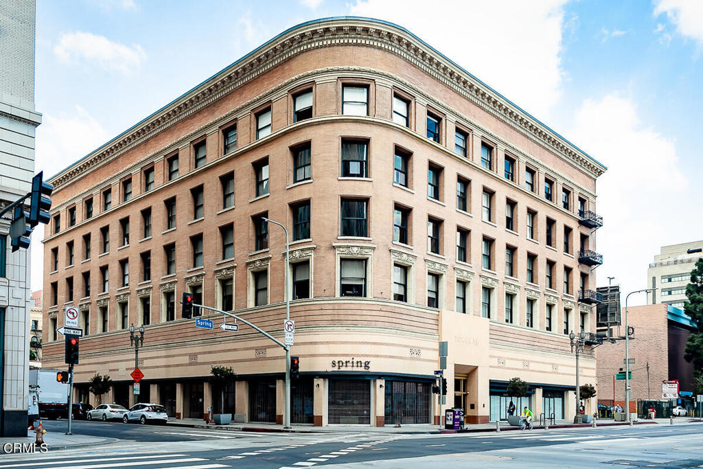 257 South Spring Street, Unit PHE Los Angeles, CA 90012 - Photo 29 of 29 a front view of a building