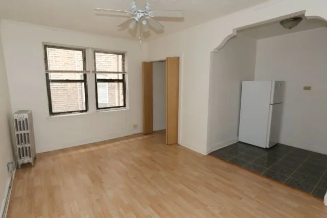 $995 | 4735 North Beacon Street, Unit 202, Chicago, IL 60640