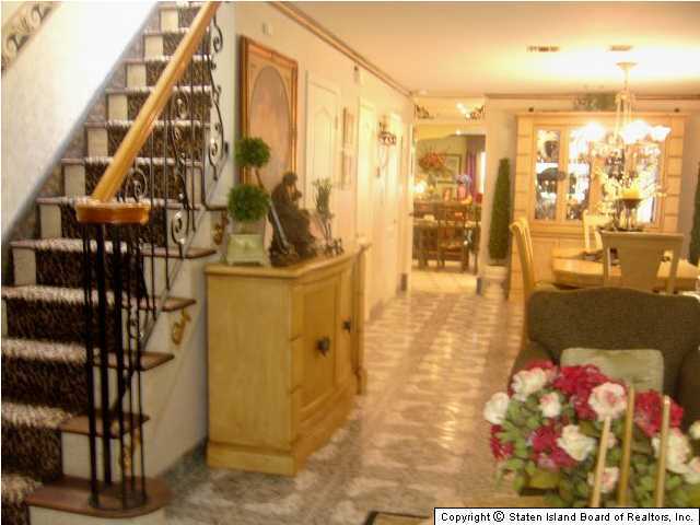 97 Highland Road Staten Island, NY 10308 - Photo 3 of 9 Additional Photo