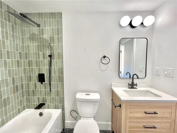 $3,000 | 517 Wildrose Avenue, Monrovia, CA 91016