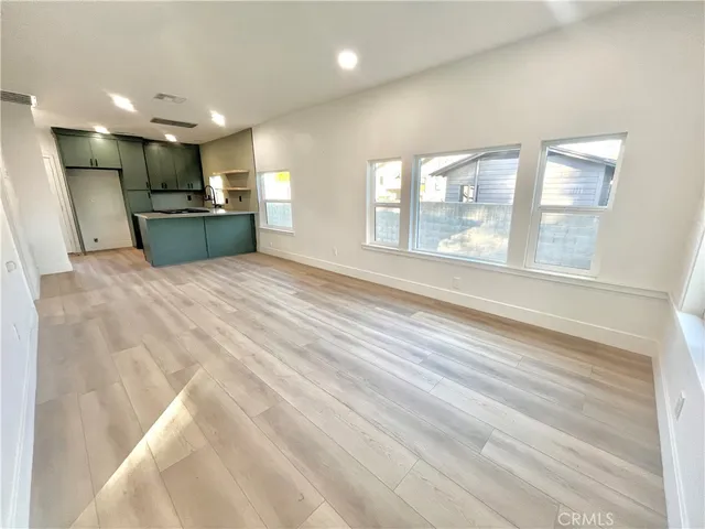 $3,200 | 517 Wildrose Avenue, Monrovia, CA 91016