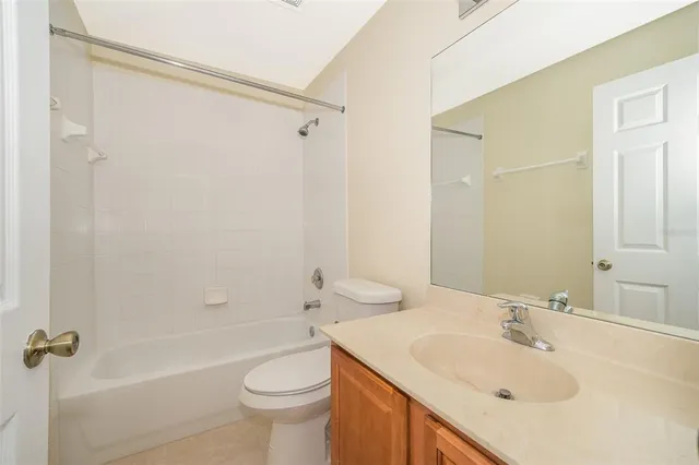 $364,900 | 13942 Dove Wing Court, Orlando, FL 32828