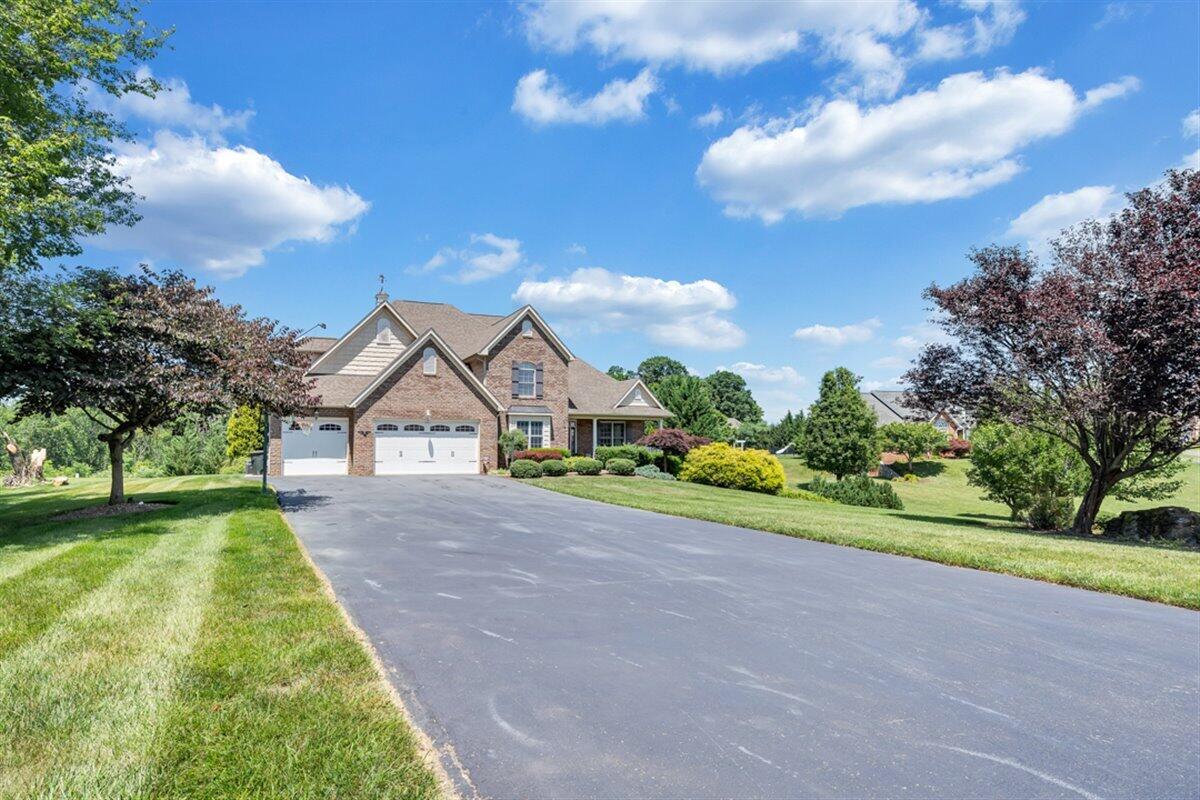 182 Sowder Farm Road Troutville, VA 24175 - Photo 46 of 55 3-car attached garage