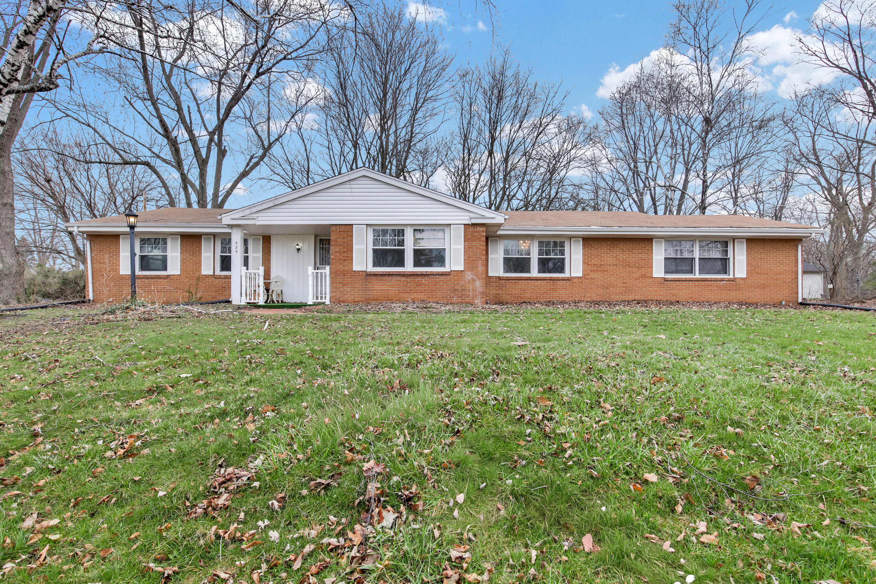 525 Catskill Road Waukesha, WI 53186 - Photo 1 of 23 Welcome Home