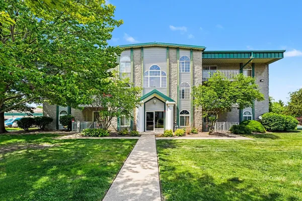 $187,900 | 2899 West Heritage Drive, Unit 3B, Joliet, IL 60435