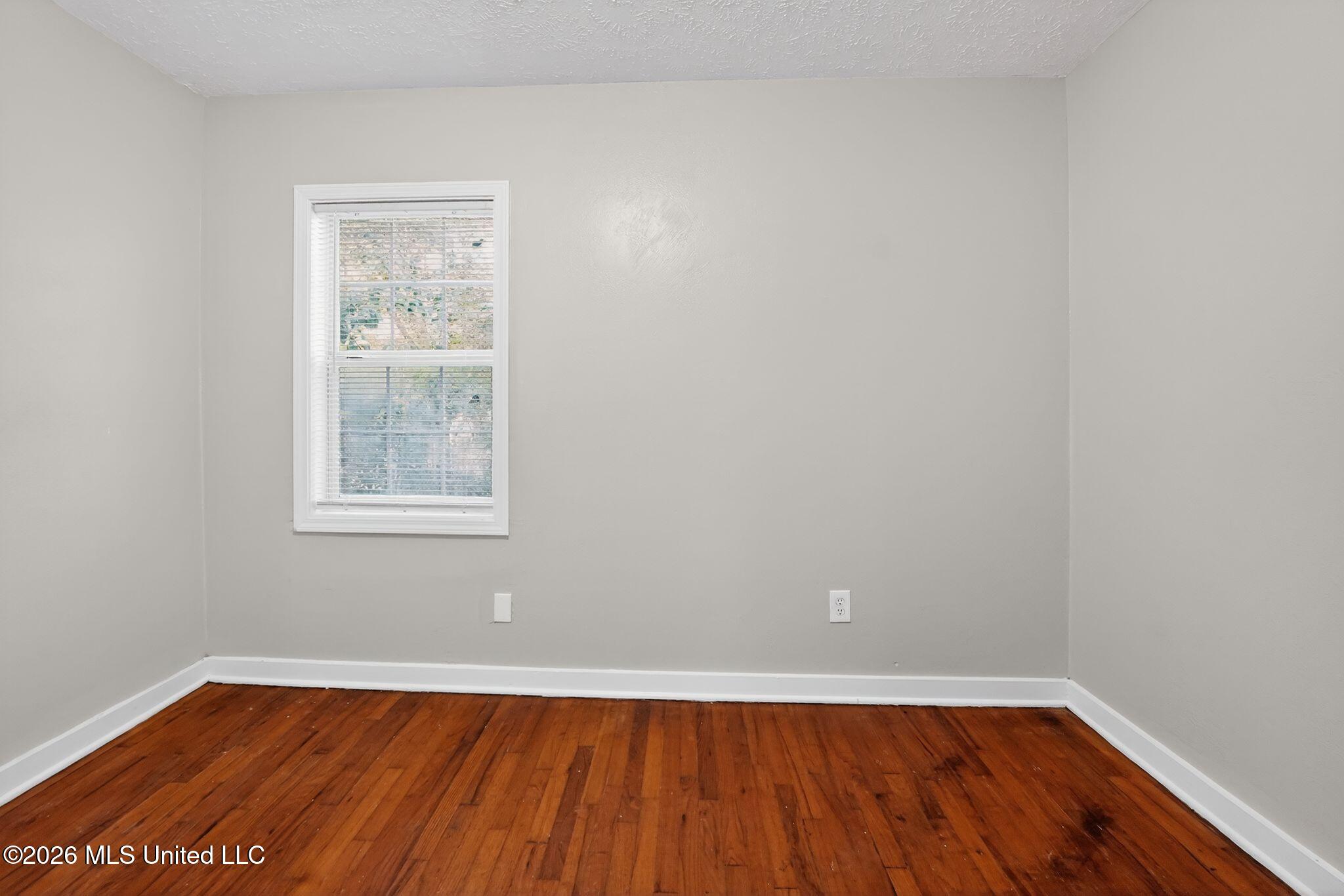 764 Avalon Road Jackson, MS 39206 - Photo 23 of 48 25_764_Avalon_Rd_Jackson_MS_39206-Living