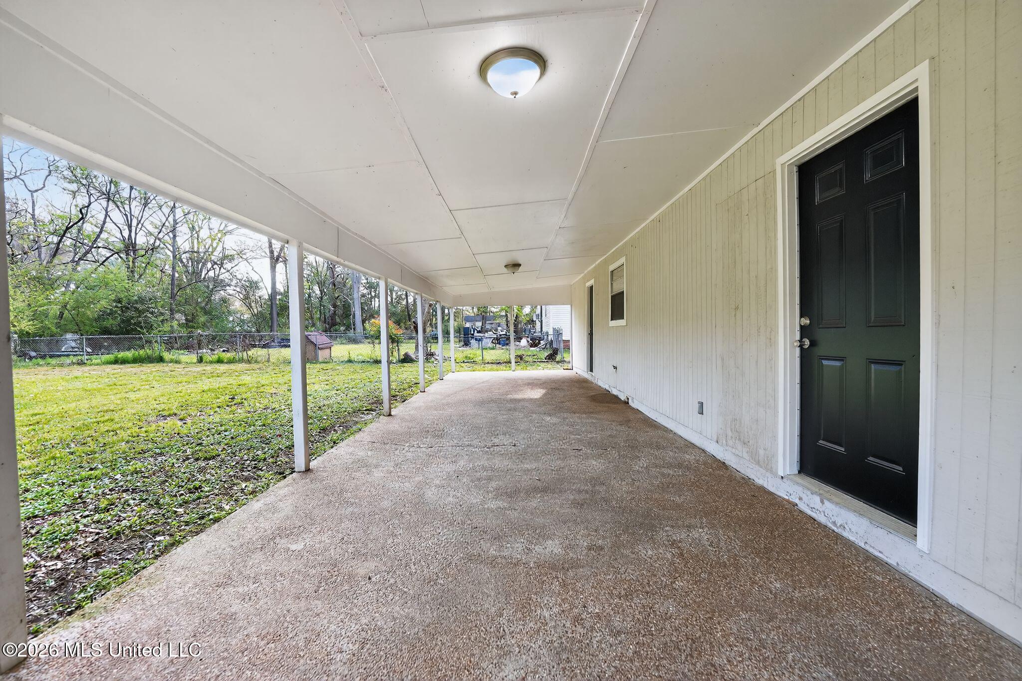 764 Avalon Road Jackson, MS 39206 - Photo 3 of 48 05_764_Avalon_Rd_Jackson_MS_39206-Exteri