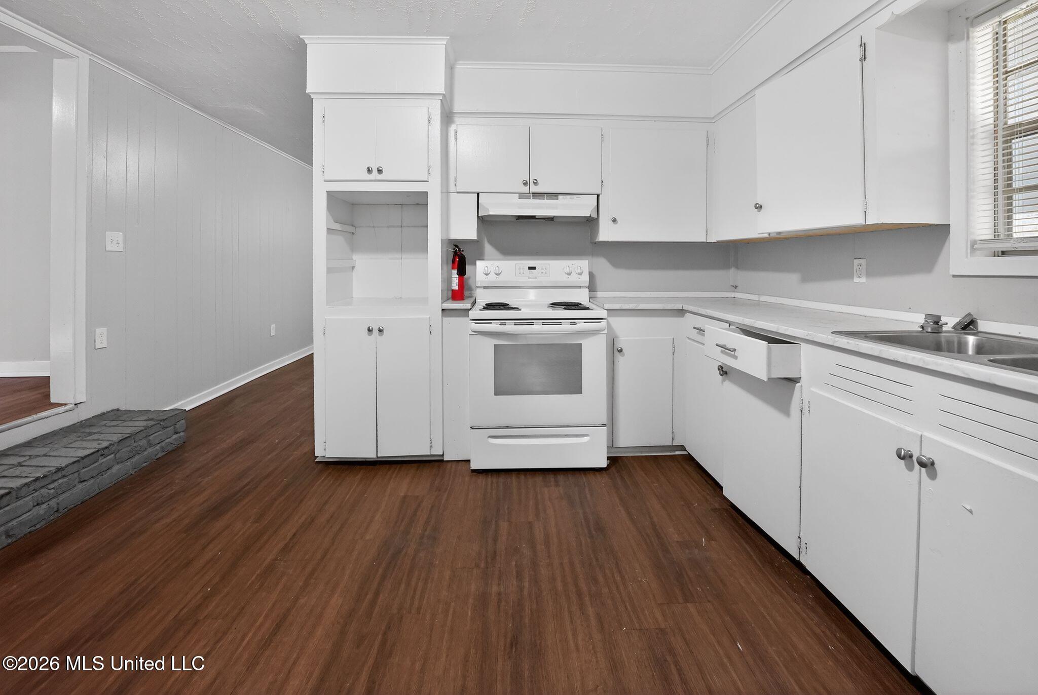 764 Avalon Road Jackson, MS 39206 - Photo 32 of 48 34_764_Avalon_Rd_Jackson_MS_39206-Kitche