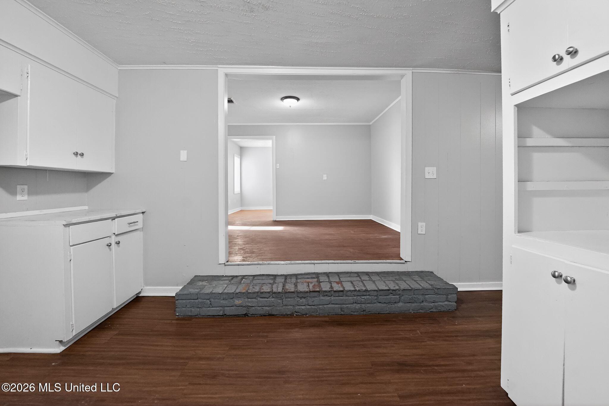 764 Avalon Road Jackson, MS 39206 - Photo 33 of 48 35_764_Avalon_Rd_Jackson_MS_39206-Kitche