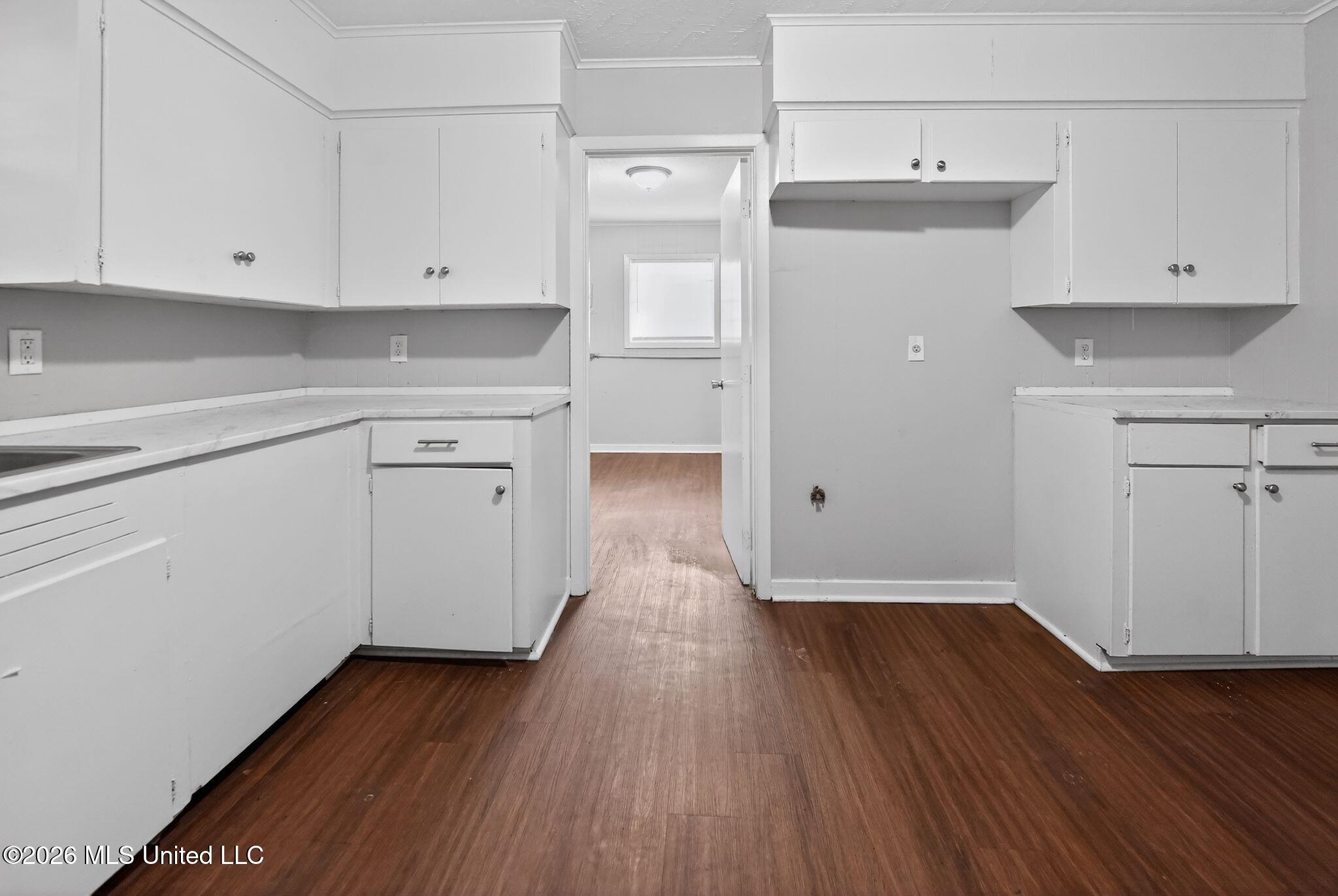 764 Avalon Road Jackson, MS 39206 - Photo 35 of 48 37_764_Avalon_Rd_Jackson_MS_39206-Kitche