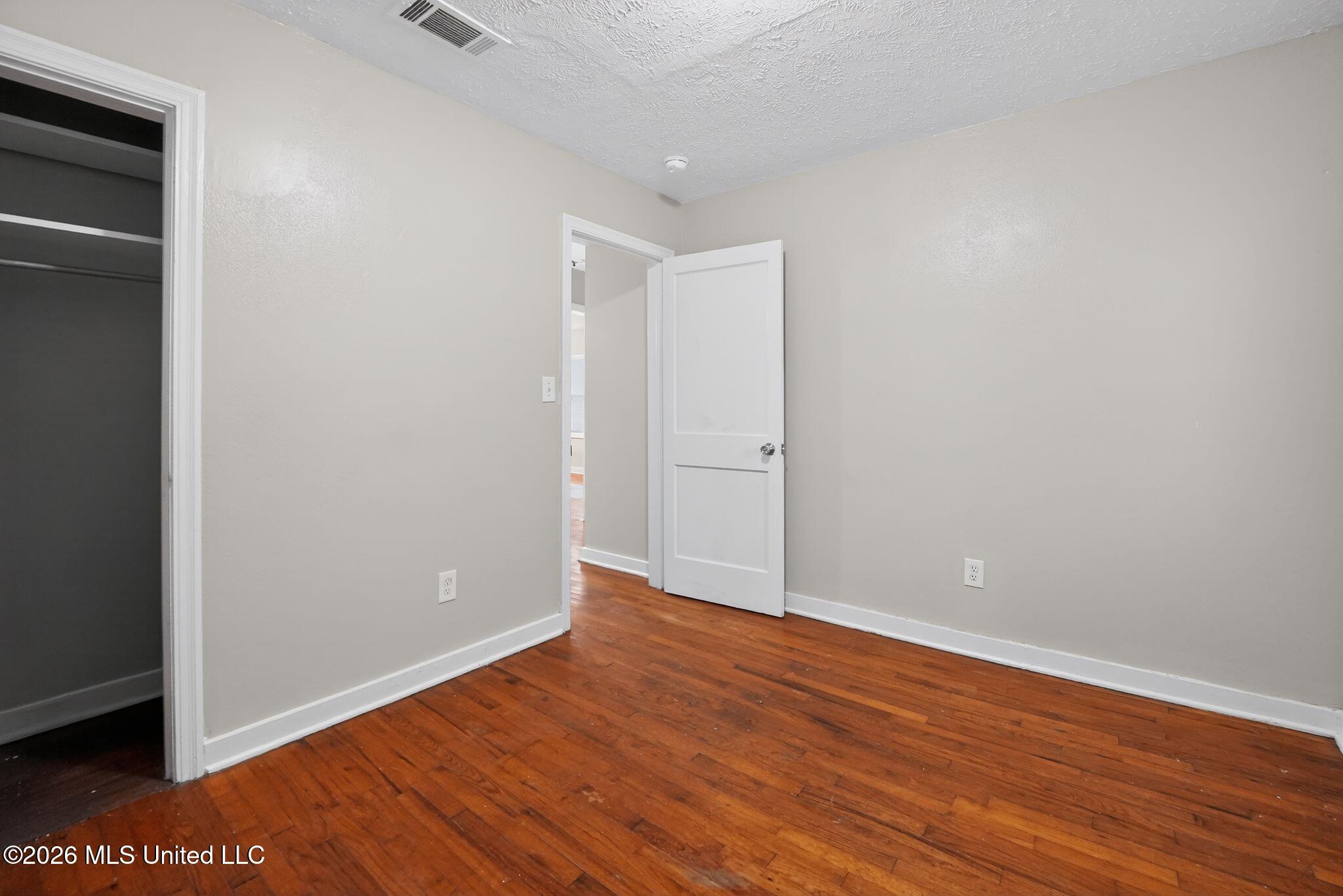 764 Avalon Road Jackson, MS 39206 - Photo 40 of 48 42_764_Avalon_Rd_Jackson_MS_39206-Bedroo