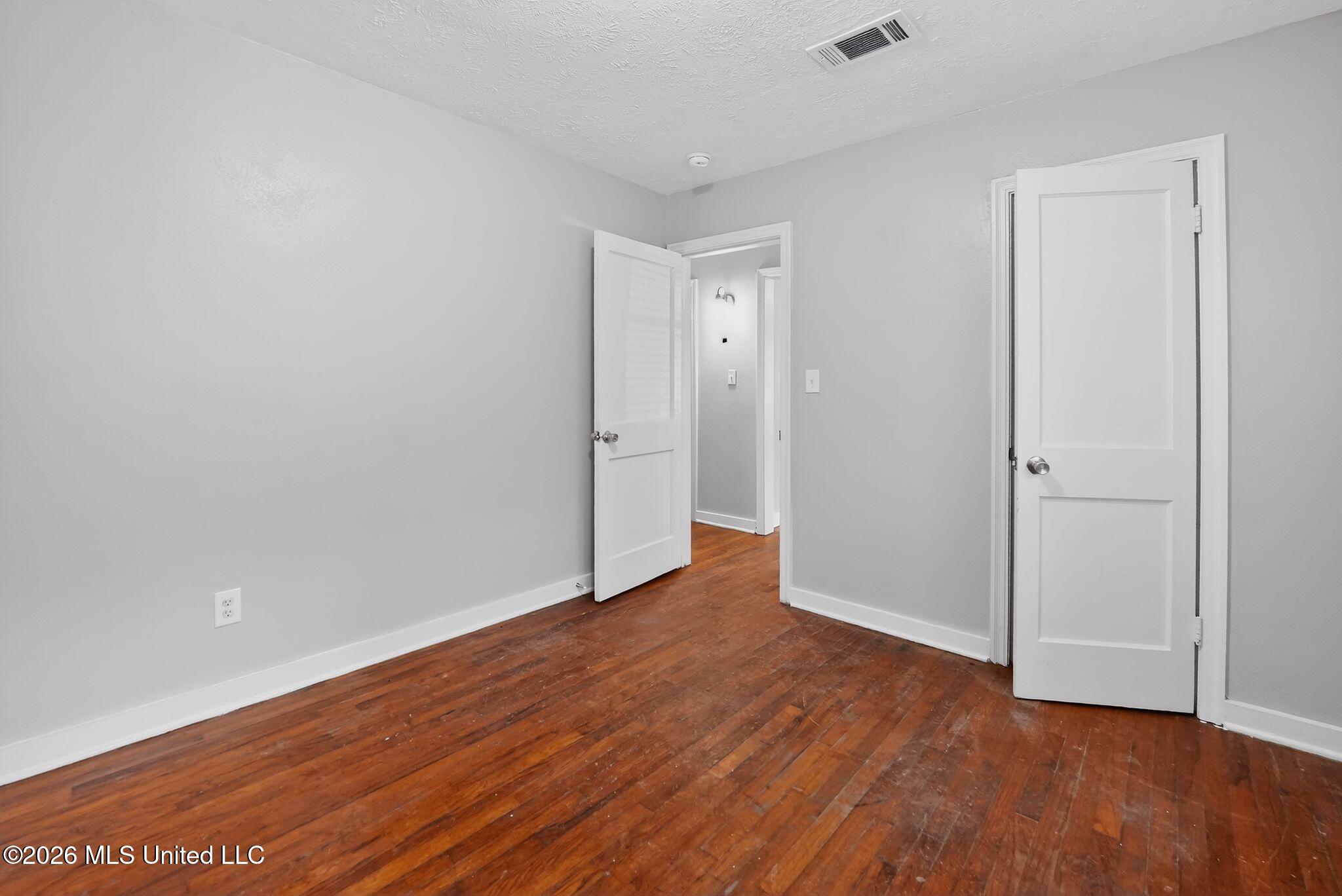 764 Avalon Road Jackson, MS 39206 - Photo 42 of 48 44_764_Avalon_Rd_Jackson_MS_39206-Bedroo