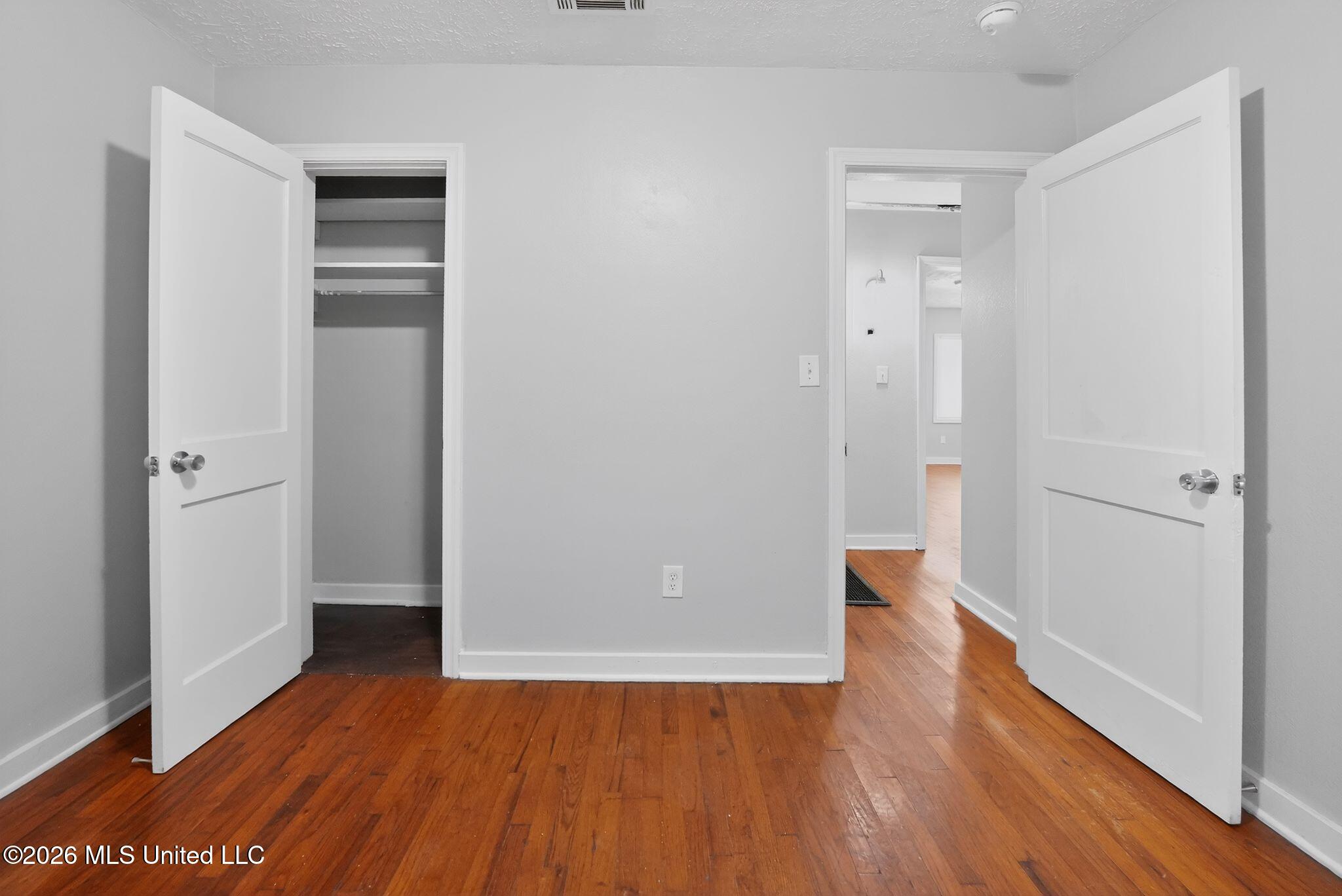 764 Avalon Road Jackson, MS 39206 - Photo 43 of 48 45_764_Avalon_Rd_Jackson_MS_39206-Bedroo