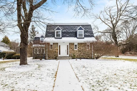 $1,799,000 | 1 Town Way, Winchester, MA 01890