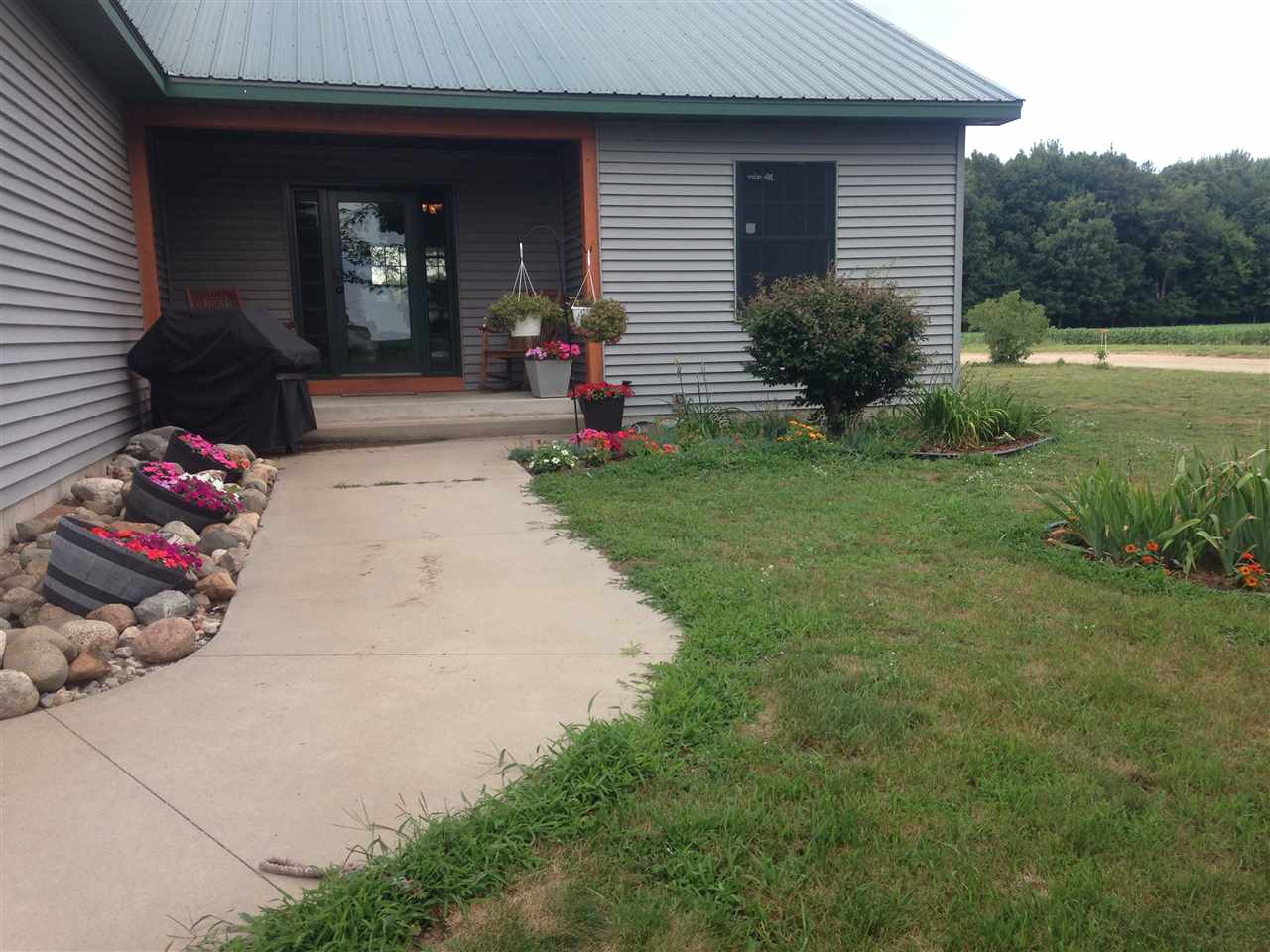 4476 West St Charles Road Ithaca, MI 48847 - Photo 2 of 61 1850475-1.JPG