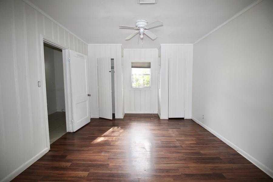 424 Colonial Road West Palm Beach, FL 33405 - Photo 12 of 23 100