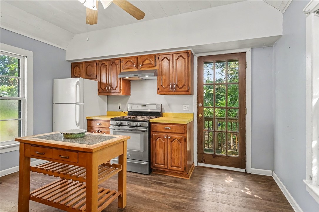 18 Hickory Street Rochester, NY 14620 - Photo 14 of 33 Gallery Image 14