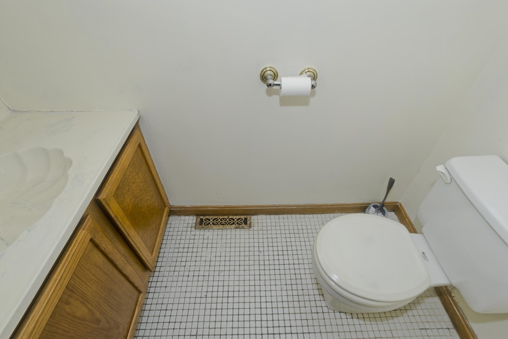 1430 Russell Road, Unit 19 Westfield, MA 01085 - Photo 14 of 34 Gallery Image 14
