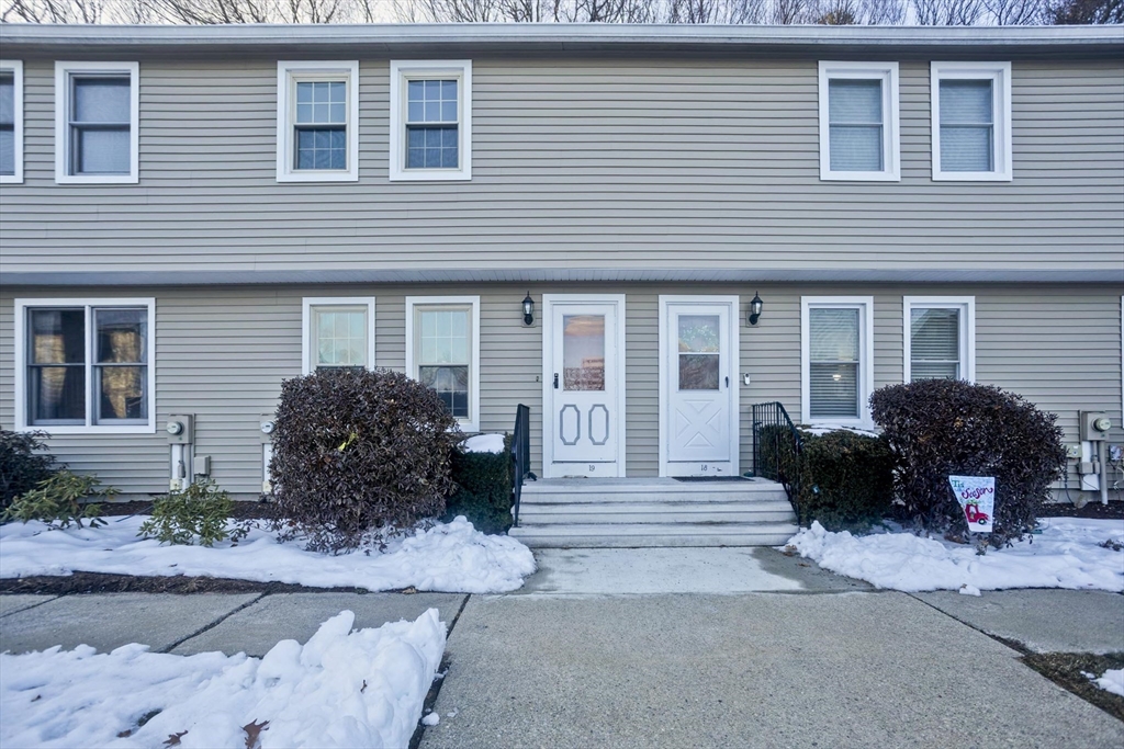 1430 Russell Road, Unit 19 Westfield, MA 01085 - Photo 31 of 34 Gallery Image 31