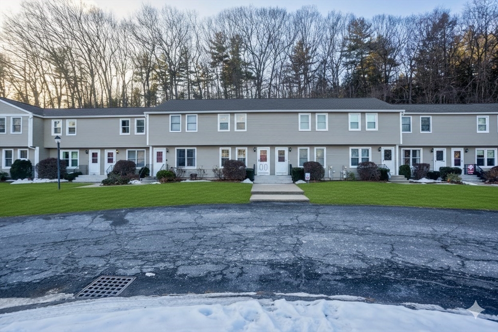 1430 Russell Road, Unit 19 Westfield, MA 01085 - Photo 33 of 34 Gallery Image 33