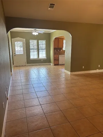 a view of empty room with window