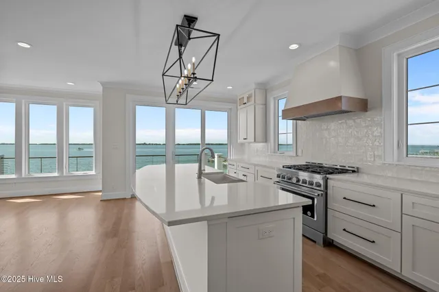 $2,995,000 | 4737 South Shore Drive, Morehead City, NC 28557