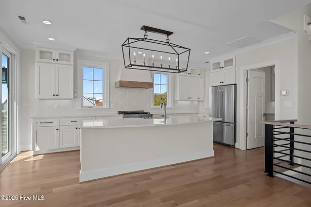 $2,995,000 | 4737 South Shore Drive, Morehead City, NC 28557