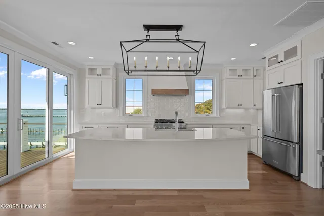 $2,995,000 | 4737 South Shore Drive, Morehead City, NC 28557