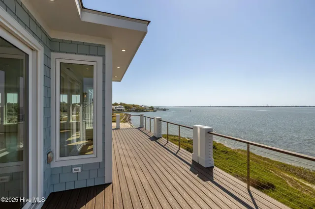 $2,995,000 | 4737 South Shore Drive, Morehead City, NC 28557