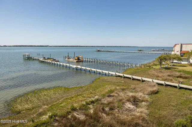 $2,995,000 | 4737 South Shore Drive, Morehead City, NC 28557