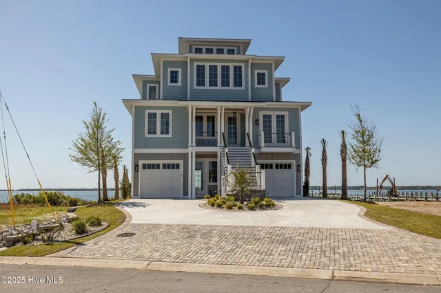 $2,995,000 | 4737 South Shore Drive, Morehead City, NC 28557