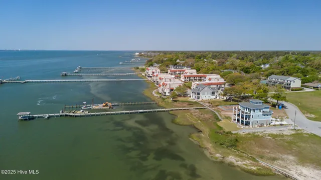 $2,995,000 | 4737 South Shore Drive, Morehead City, NC 28557