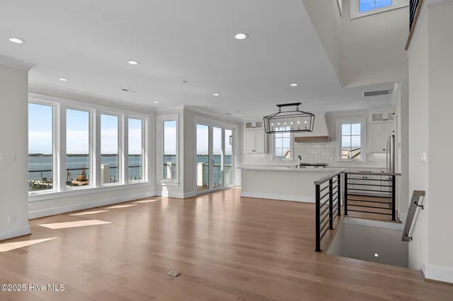 $2,995,000 | 4737 South Shore Drive, Morehead City, NC 28557