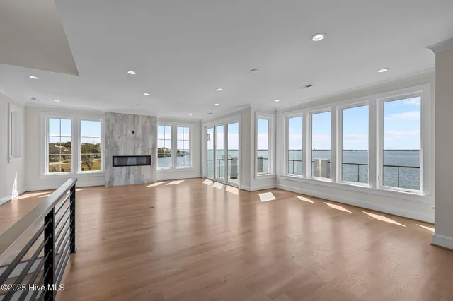 $2,995,000 | 4737 South Shore Drive, Morehead City, NC 28557