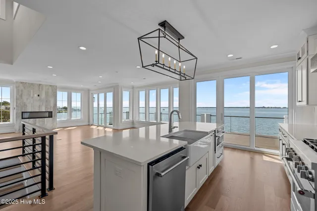 $2,995,000 | 4737 South Shore Drive, Morehead City, NC 28557