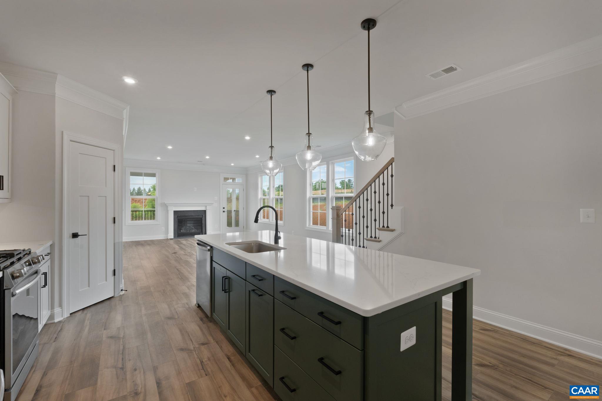 305 Springdale Road Waynesboro, VA 22980 - Photo 8 of 42 Gallery Image 8