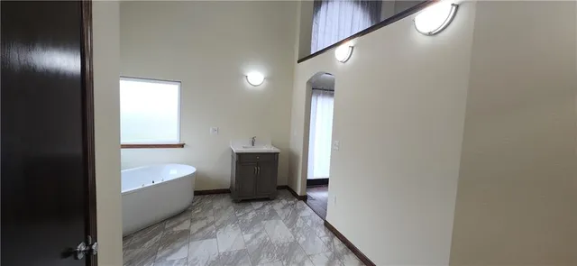 $339,000 | 2104 County Road 4270, Elk City, KS 67344