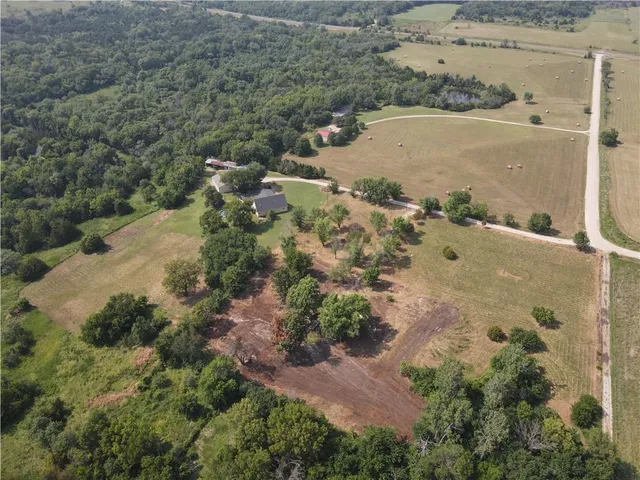 $339,000 | 2104 County Road 4270, Elk City, KS 67344