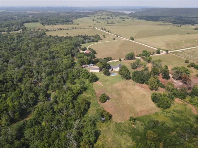 $339,000 | 2104 County Road 4270, Elk City, KS 67344