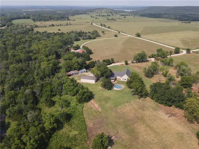 $339,000 | 2104 County Road 4270, Elk City, KS 67344