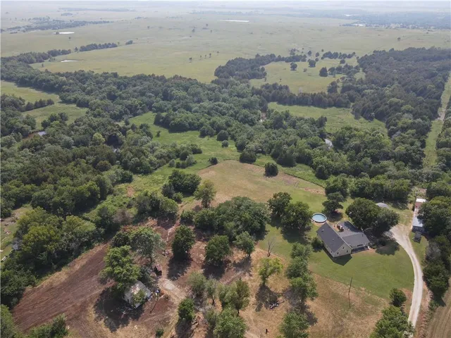 $339,000 | 2104 County Road 4270, Elk City, KS 67344