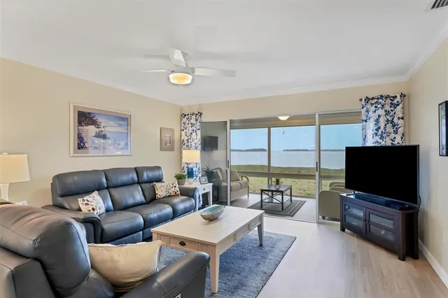 $339,000 | 4753 Independence Drive, Bradenton, FL 34210