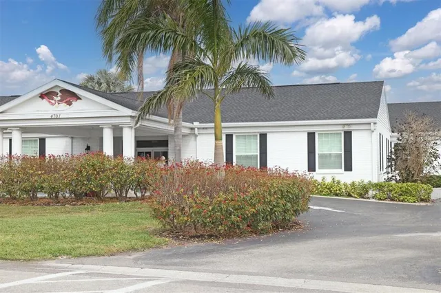$339,000 | 4753 Independence Drive, Bradenton, FL 34210