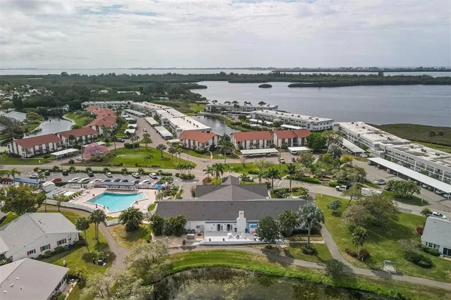 $339,000 | 4753 Independence Drive, Bradenton, FL 34210