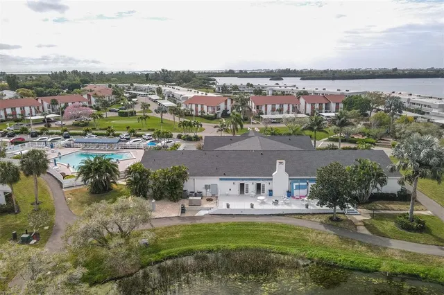 $339,000 | 4753 Independence Drive, Bradenton, FL 34210