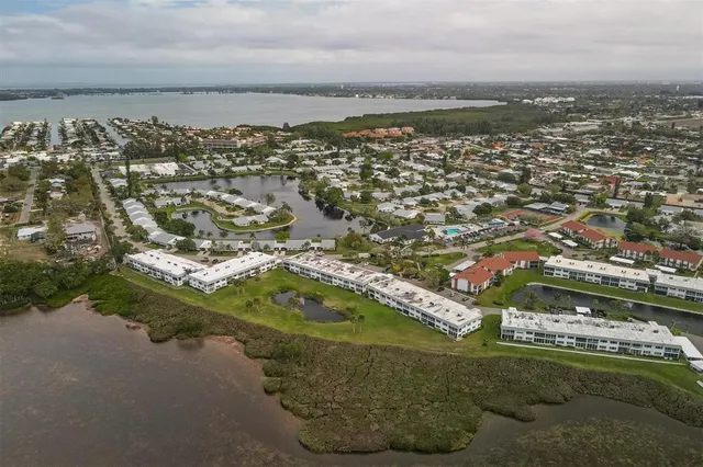 $339,000 | 4753 Independence Drive, Bradenton, FL 34210